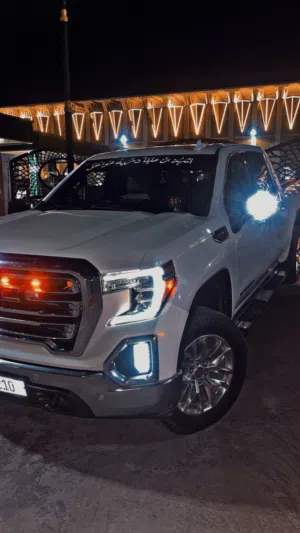 Used GMC Sierra in Dhi Qar