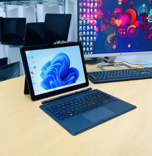 OFFER PRICE - Dell latitude 5290 i5 8th Gen Ram 8GB SSD 256GB laptop + Tablet Windows 11