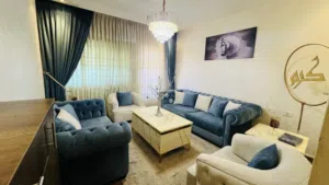 طقم غرفة ضيوف مع طاولات وبرداي استعمال خفيف