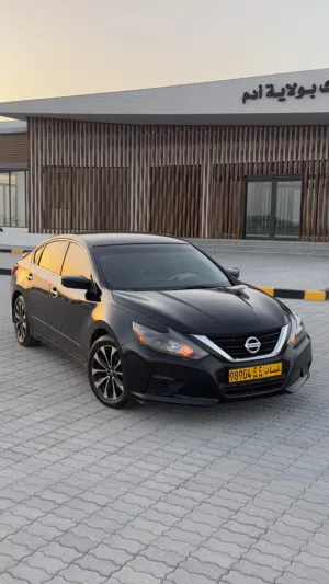Used Nissan Altima in Al Dakhiliya