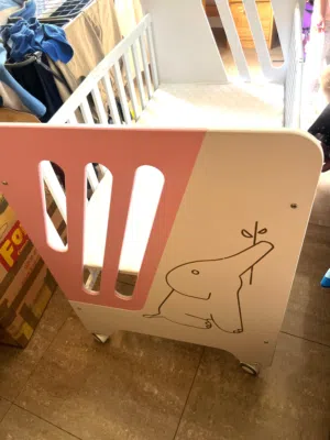 Baby Crib - Excellent Condition