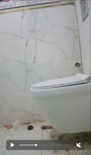 أنا سباك ، هدفي هو أن أعطيك أفضل ما في مهنتي ، إن شاء الله