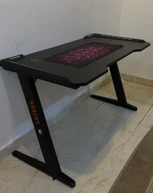 طاولة قيمنق تم البيييع