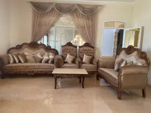 طقم كنب مصري فاخر بتصميم أنيق وعصري