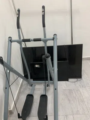 للبيع 2 تلفزيون +جهاز رياضي