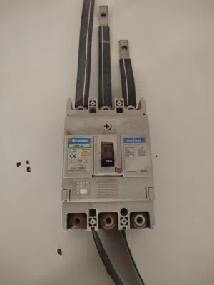 قاطع كهربائي بقوه 800v