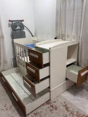 سرير اطفال