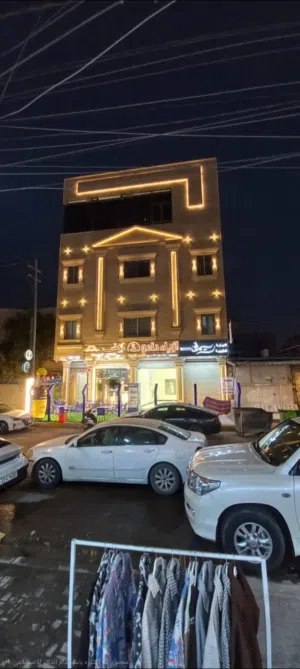 بنايه تجارية للبيع في الجنينة على شارع السوق