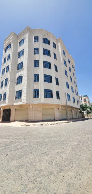 311 m2 More than 6 bedrooms Villa for Sale in Sana'a Bayt Baws