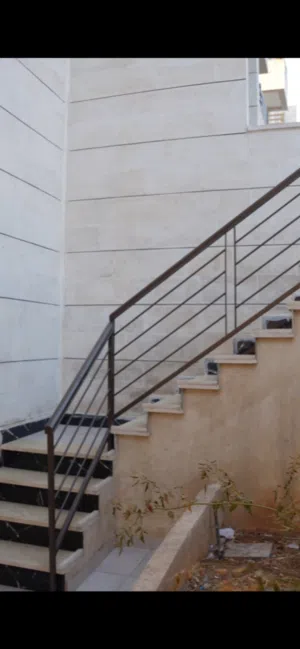 160 m2 3 Bedrooms Apartments for Sale in Amman Al Qwaismeh