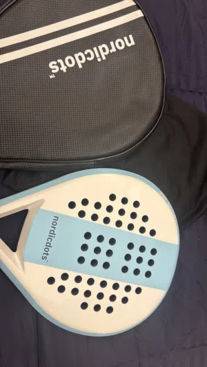 مضرب بادل ماركة nordicdots البيع على السوم