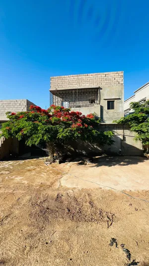 5 Bedrooms . 4 Bathrooms . 135 m20