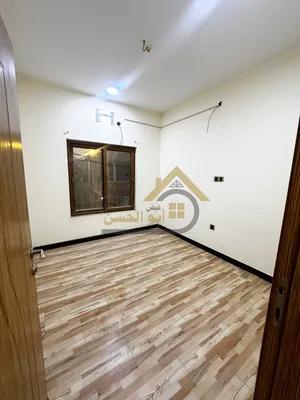 4 Bedrooms . Unfurnished . Monthly3