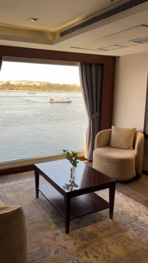 إمتلك غرفة فندقية مع intercontinental مع فيو فريد على الاهرامات والنيل
