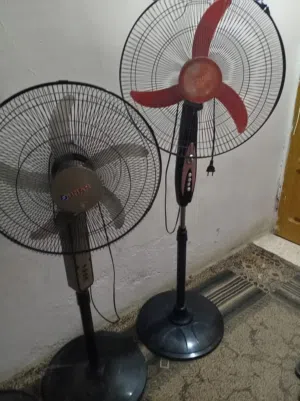 مراوح مستعمله بحاله ممتازه جدا  عالفحص طبعا  السعر للوحده 10 دنانير  واللي بده كميه فوق 10 مراوح بخت