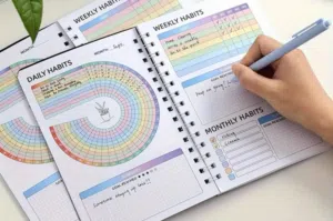 دفتر مميز لتتبع العادات قريب نفاد الكمية