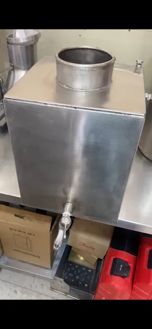 عدة مطعم مستعملة بحالة الجديد