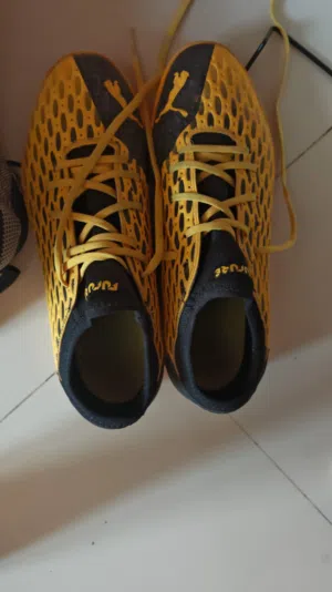 Hardly used Puma Shoes men sports shoes