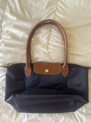 Longchamp le pliage size s long handle used for only a month