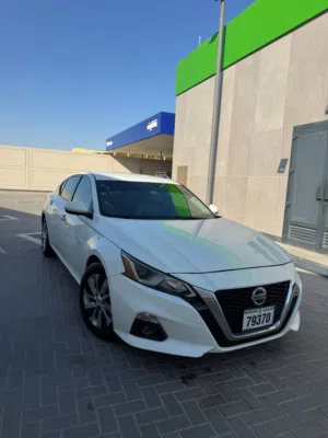 Used Nissan Altima in Sharjah