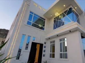 فيلا مفروشه للايجار ملكي في صنعاء الاصبحي وبيت بوس وحده افخم فلل قصور مفروشه للايجار صنعاء