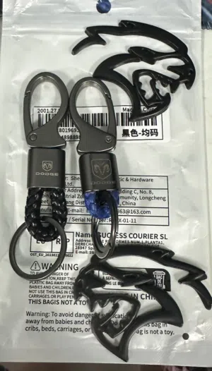 2pc Hellcat emblem + 2pc dodge keychains 2 شعار هيلكلت + 2 ميدالية دودج