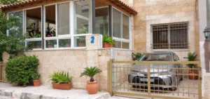 فرصة مميزة للسكن الراقي في الجبيهة – شقة أرضية واسعة سوبر ديلوكس 175m للبيع من المالك مباشرة