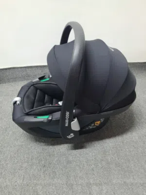 Maxi-Cosi - Pebble 360 Car Seat - Essential Black