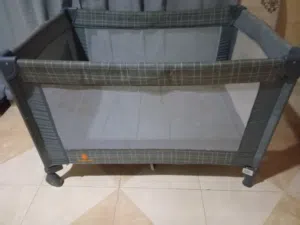 سرير أطفال بحالة ممتازة – فرصة ما تتفوت!