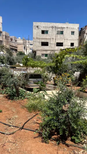 300 m2 More than 6 bedrooms Townhouse for Sale in Zarqa Jabal Al Amera Rahma