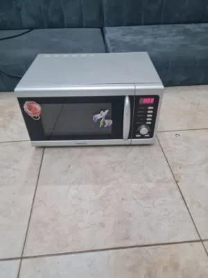 kenwood 25 - 29 Liters Microwave in Central Governorate