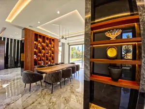 4 Bedrooms . Unfurnished . Daily3