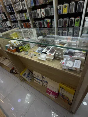 فاترينة عرض او ميز للبيع