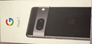 Google Pixel 7 (128GB, Obsidian) with the original box.
