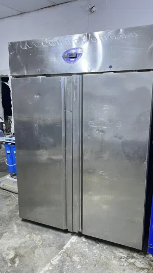 ثلاجه مطبخ ستيل الحجم الكبير