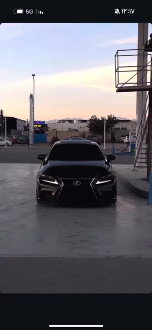 اعفاء طلاب  وضباط لكزس is 350 Fsport