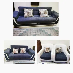 جلسة كنبة وطاولات