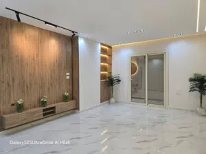 شقة ارضي 125 متر  بحديقة خلفي بحري مدخل من العماره جنينه حرف L كبيره الوسطاء يمتنعون