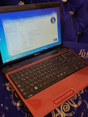 للبيع لابتوب توشيبا