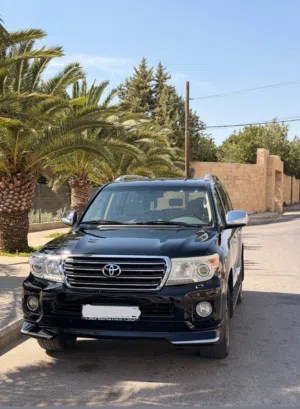 TOYOTA LAND CRUISER 2015