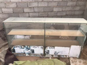 طاولة عرض متاجر