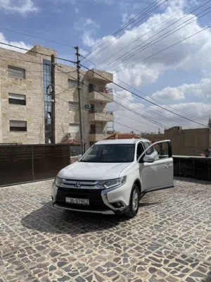 Used Mitsubishi Outlander in Zarqa