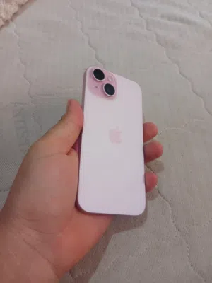 هاتف iPhone 15 العادي باللون الوردي (Pink) الشاشة: 6.1 إنش Super Retina XDR ميزة Dynamic Island