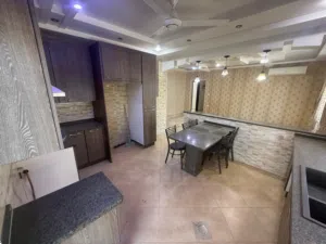 250 m2 5 Bedrooms Apartments for Rent in Amman Al Rabiah
