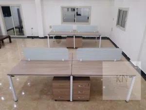 ورك استيشن خشب mdf اسباني فواصل  زجاج  من شركه KN office furniture  اثاث مكتبي