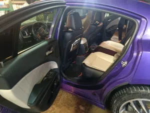 دوج جارجر SXT plus موديل 2019 , لون بنفسجي مميز للبيع السعر 21 الف دولار