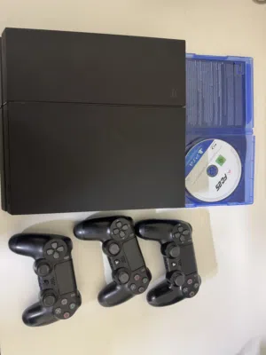 PlayStation 4 PlayStation for sale in Ras Al Khaimah