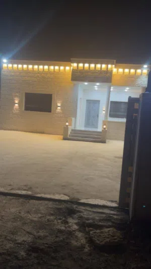بيت مستقل في إربد سال ع مساحه البناء 167