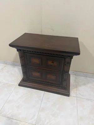 طاولة صغيرة