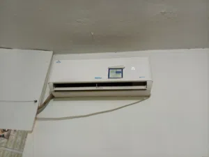 Wansa split Ac very good condition brand new only 1 year less use chilled cooling